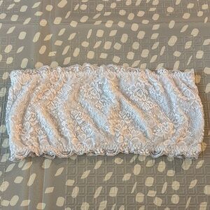 Lace strapless bandeau